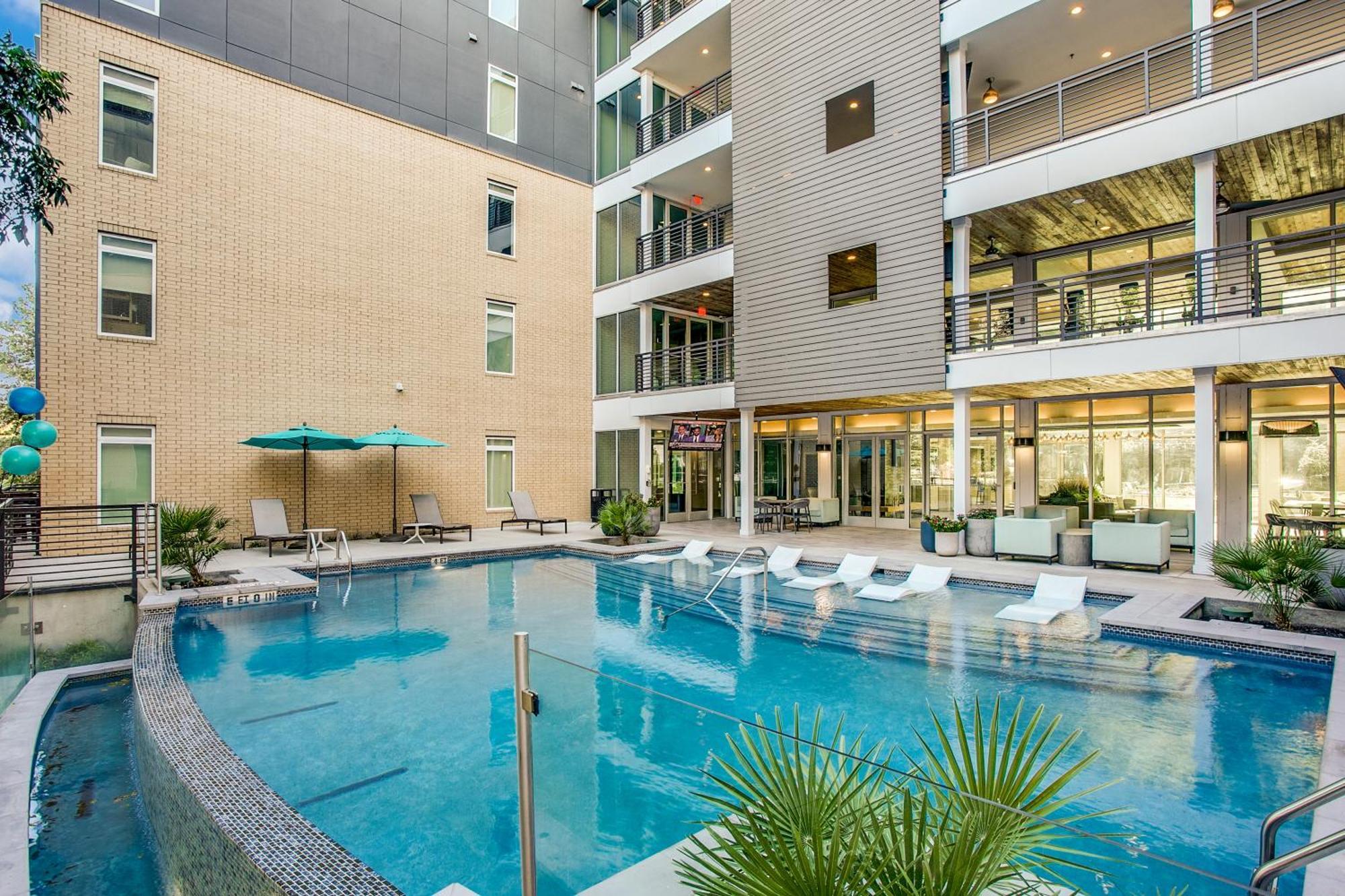 Lush Downtown Condo On Riverwalk W King Ste, Free Parking, Pet Friendly, Centrally Located On Riverwalk San Antonio Eksteriør billede