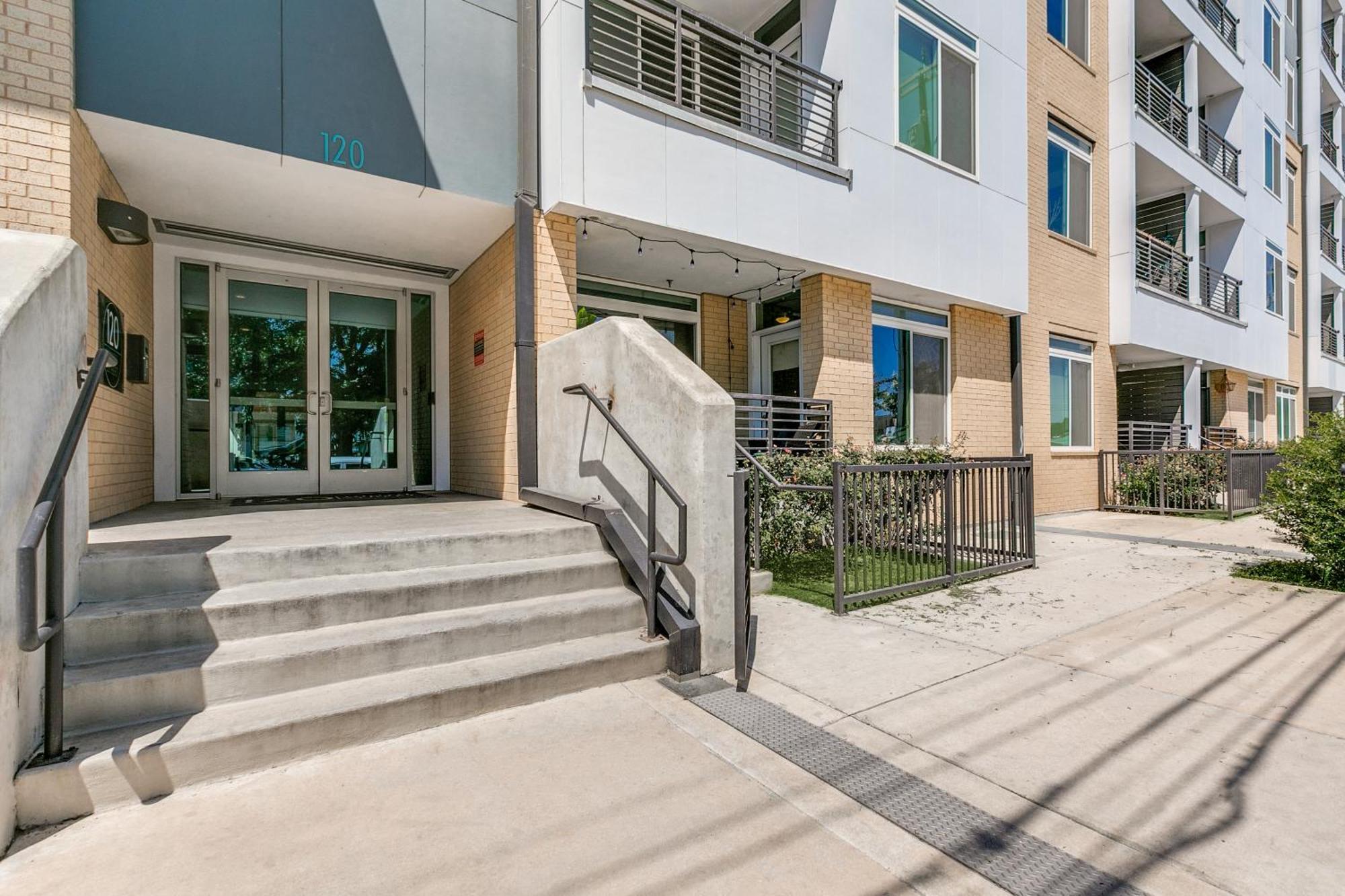 Lush Downtown Condo On Riverwalk W King Ste, Free Parking, Pet Friendly, Centrally Located On Riverwalk San Antonio Eksteriør billede